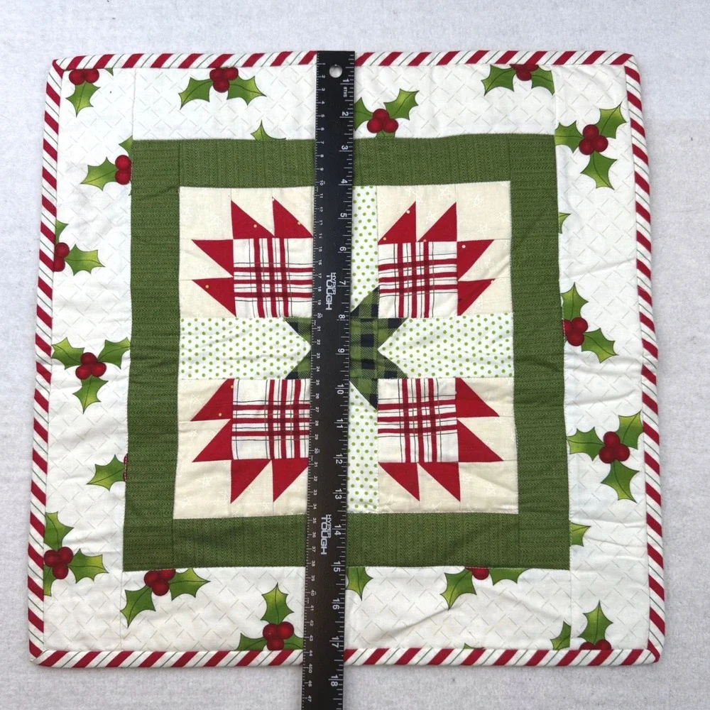 Handmade Christmas Quilted placemat Trivet Holly‎ Star Quilt centerpiece berry